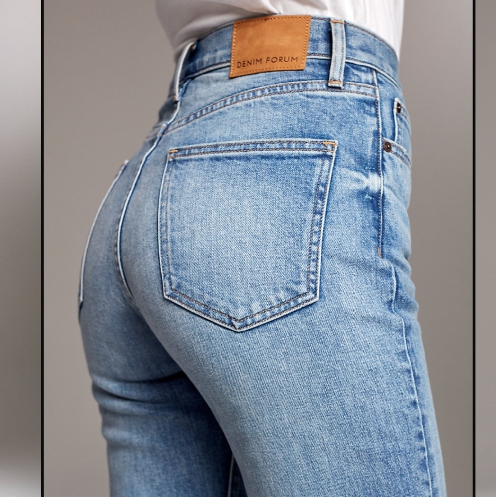 Denim Forum Aritzia size 25 crop flare jeans